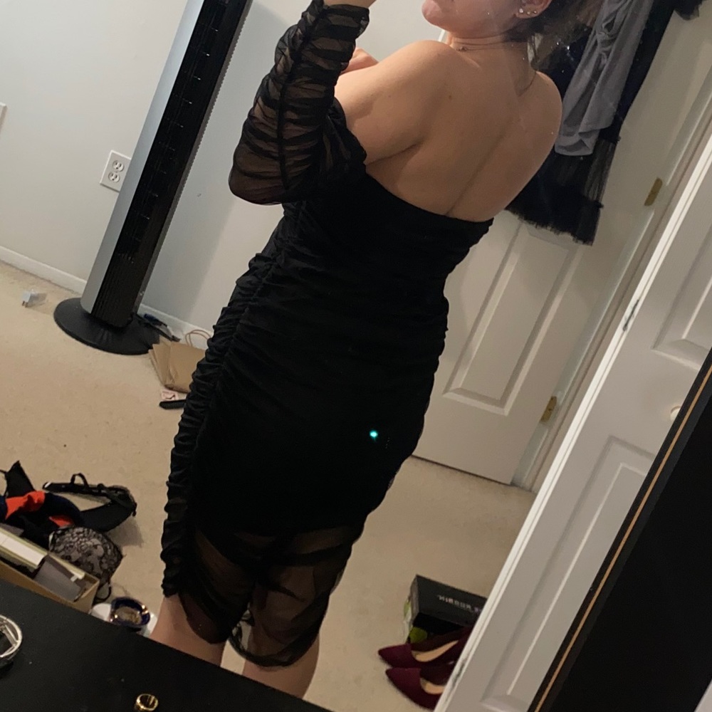 Dress - Picture 3 of 3